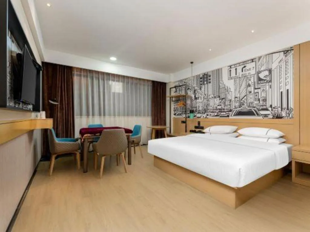 Bed in City Comfort Inn Shiyan Wudang Mountain