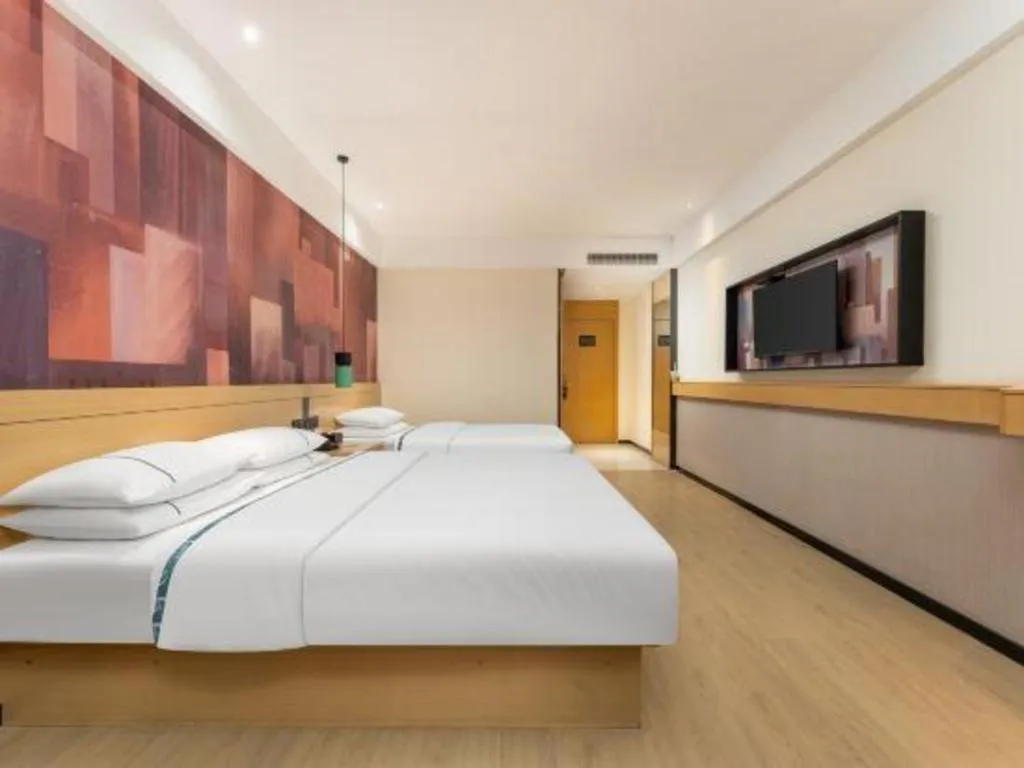 Bed in City Comfort Inn Shiyan Wudang Mountain