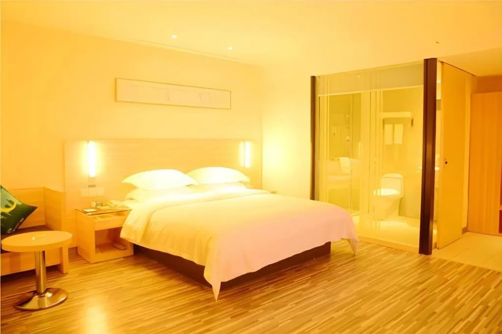 Bed in City Comfort Inn Shiyan Wudang Mountain