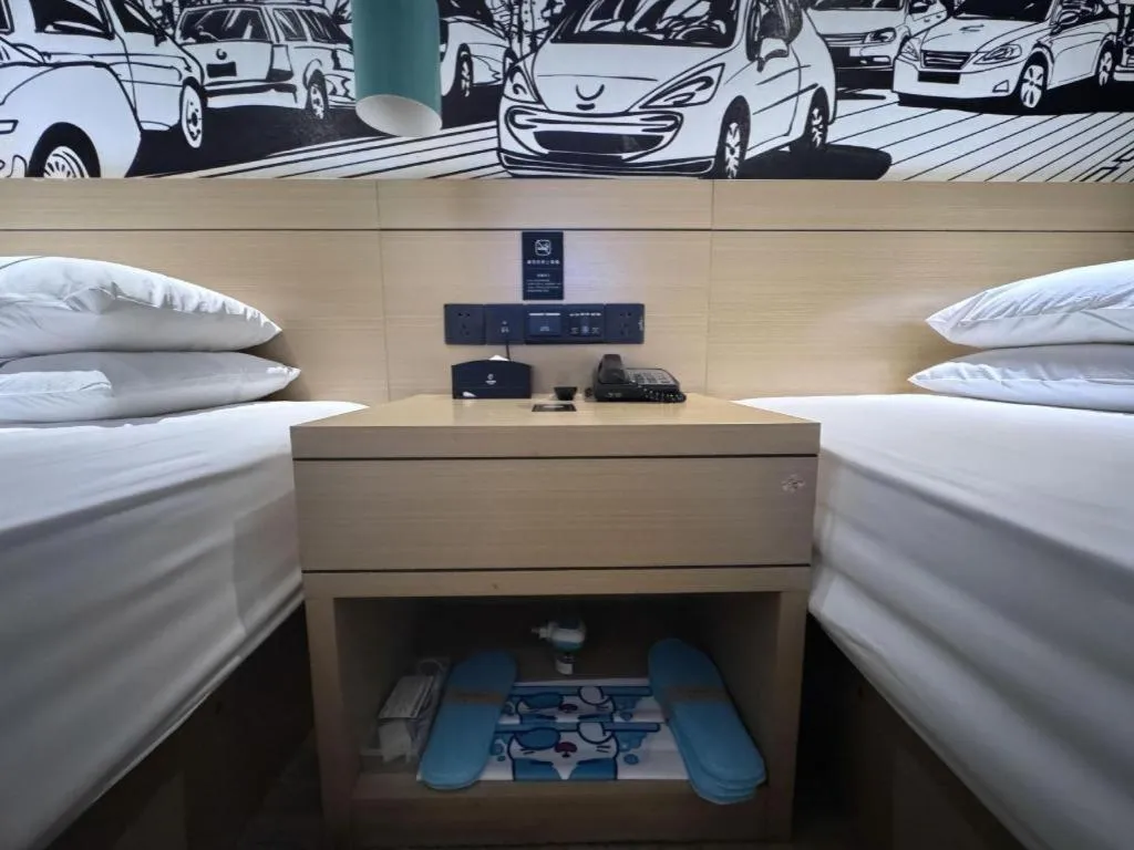 Bed in City Comfort Inn Shiyan Wudang Mountain