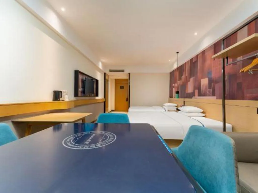 Bed in City Comfort Inn Shiyan Wudang Mountain