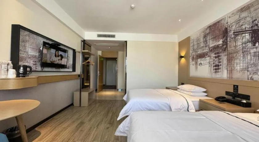 Bed in City Comfort Inn Shiyan Wudang Mountain