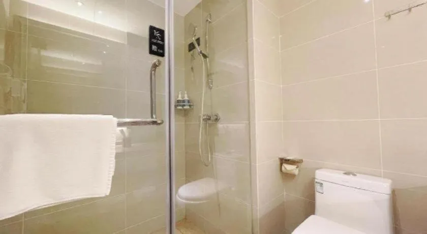 City Comfort Inn Wuzhou High-speed Railway Station Canghai Lake Park