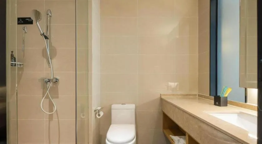 City Comfort Inn Wuzhou High-speed Railway Station Canghai Lake Park