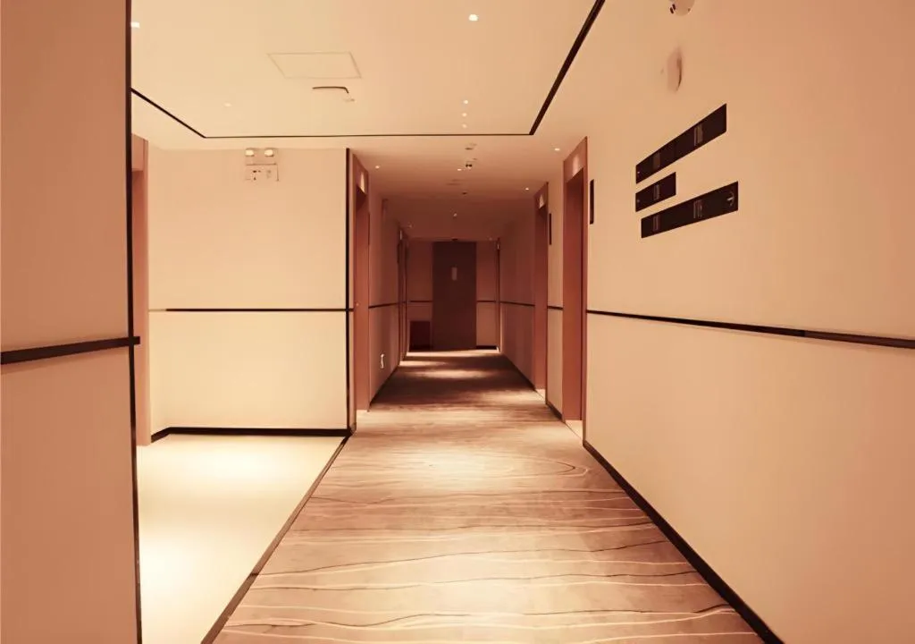 City Comfort Inn Wuzhou High-speed Railway Station Canghai Lake Park