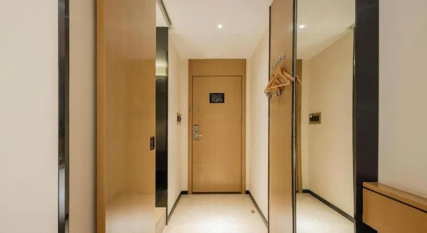 City Comfort Inn Wuzhou High-speed Railway Station Canghai Lake Park