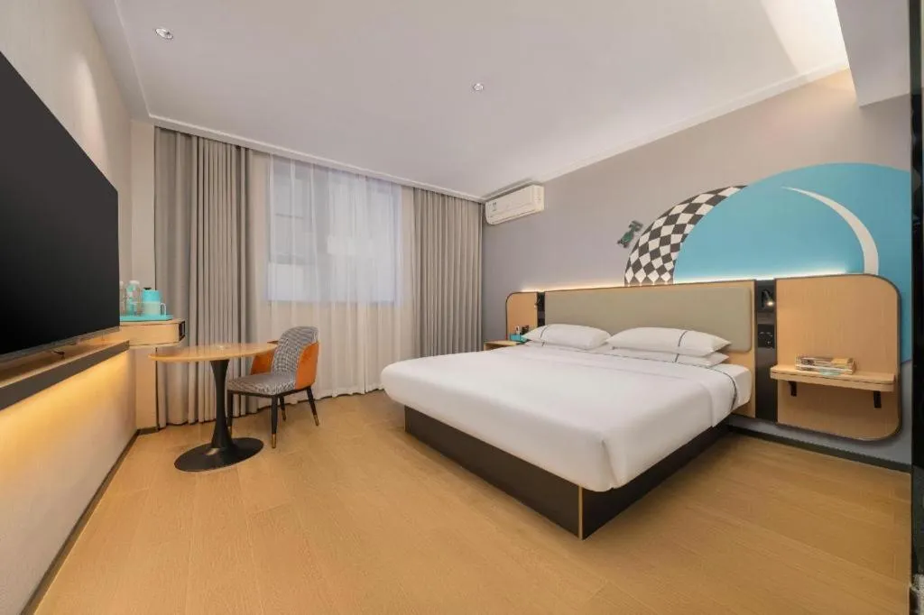 Bed in City Comfort Inn Liuzhou Luzhai Walking Street