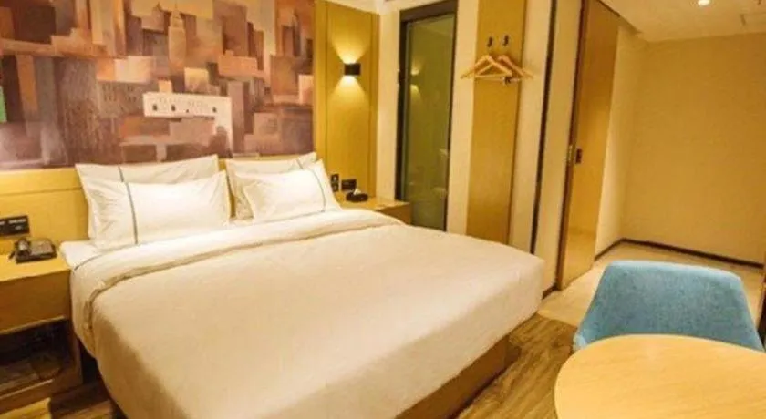 Bed in City Comfort Inn Yangjiang High-tech Zone Pinggang