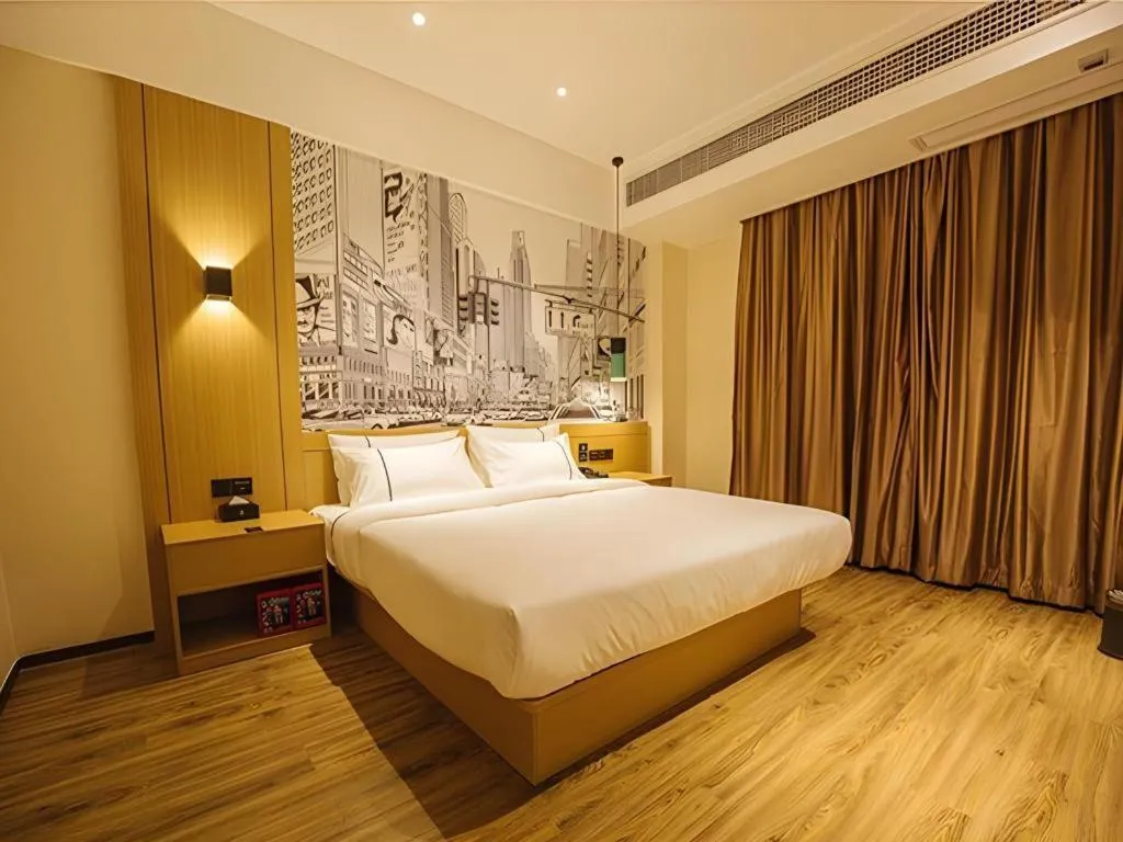 Bed in City Comfort Inn Yangjiang High-tech Zone Pinggang