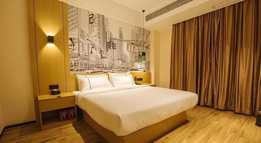 Bed in City Comfort Inn Yangjiang High-tech Zone Pinggang