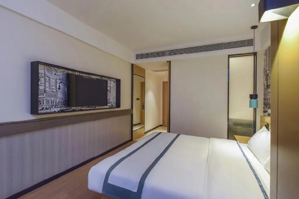 Bed in City Comfort Inn Yangjiang High-tech Zone Pinggang