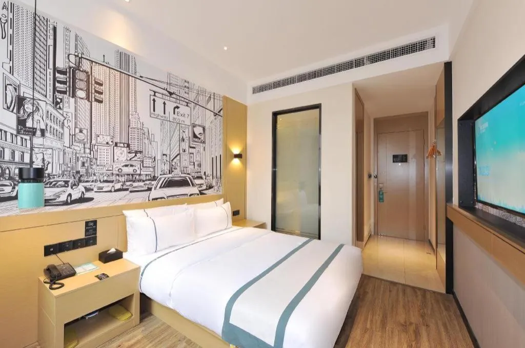 Bed in City Comfort Inn Chengdu Transportation Technical College Traditional Chinese Medicine