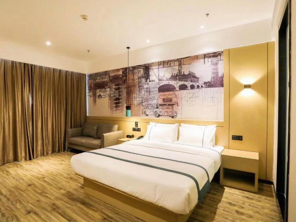 Bed in City Comfort Inn Chengdu Transportation Technical College Traditional Chinese Medicine