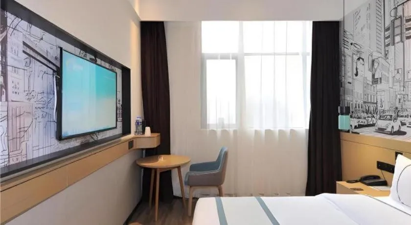 Bed in City Comfort Inn Chengdu Transportation Technical College Traditional Chinese Medicine