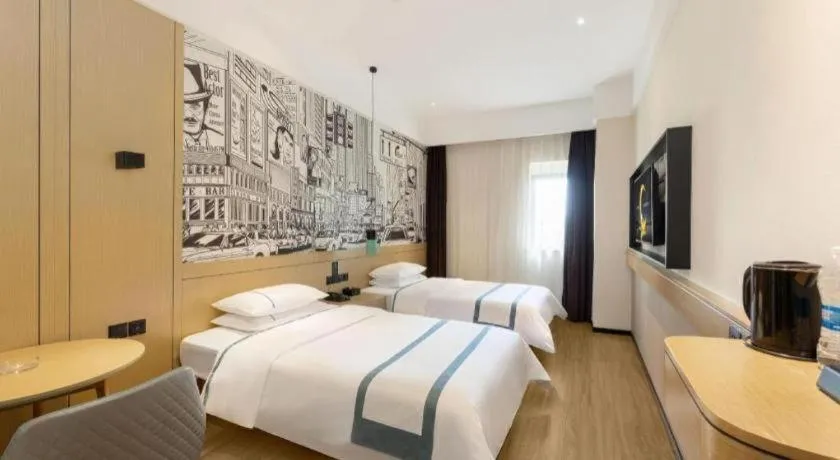 Bed in City Comfort Inn Chengdu Transportation Technical College Traditional Chinese Medicine