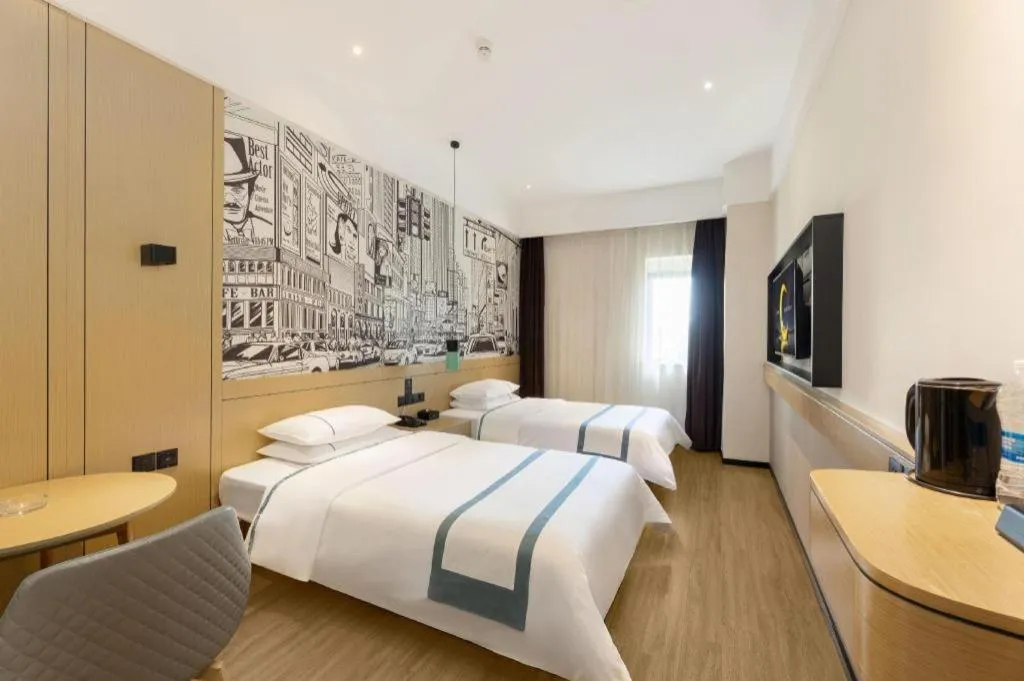 Bed in City Comfort Inn Chengdu Transportation Technical College Traditional Chinese Medicine