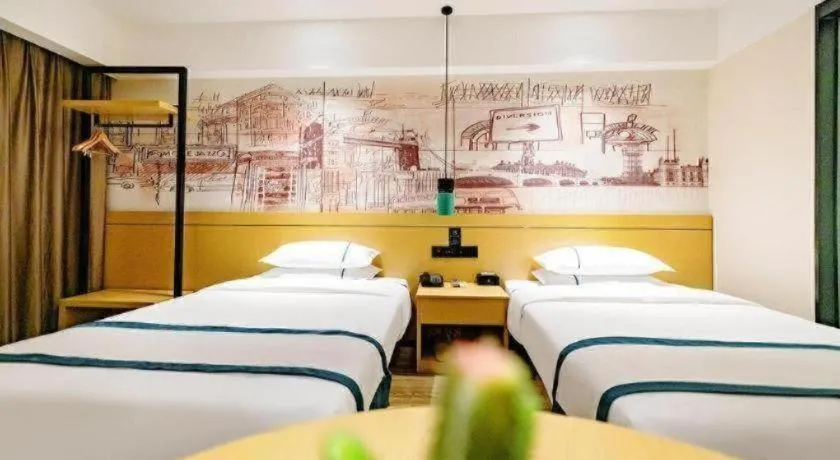 Bed in City Comfort Inn Dali High-speed Railway Station Erhai Park