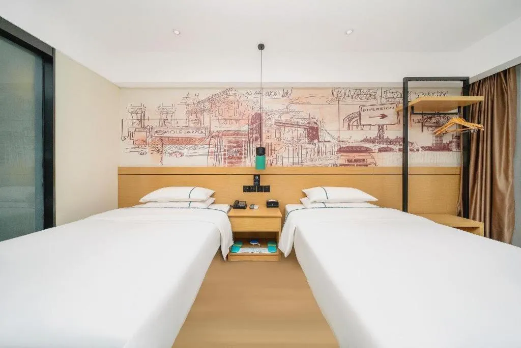 Bed in City Comfort Inn Dali High-speed Railway Station Erhai Park