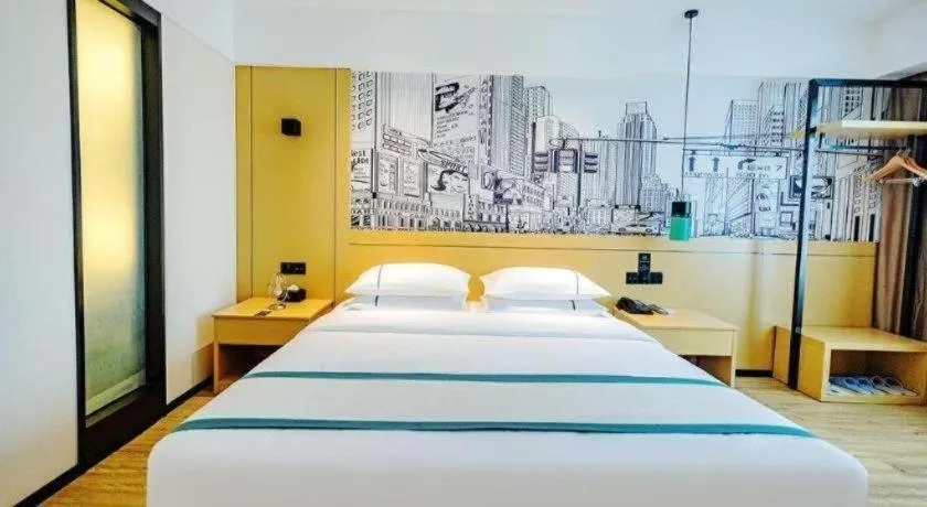 Bed in City Comfort Inn Dali High-speed Railway Station Erhai Park