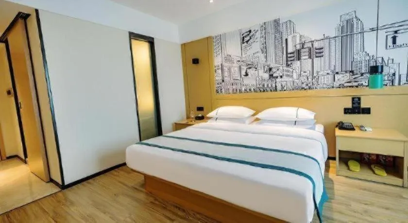 Bed in City Comfort Inn Dali High-speed Railway Station Erhai Park