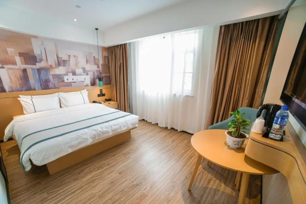 Bed in City Comfort Inn Dali High-speed Railway Station Erhai Park