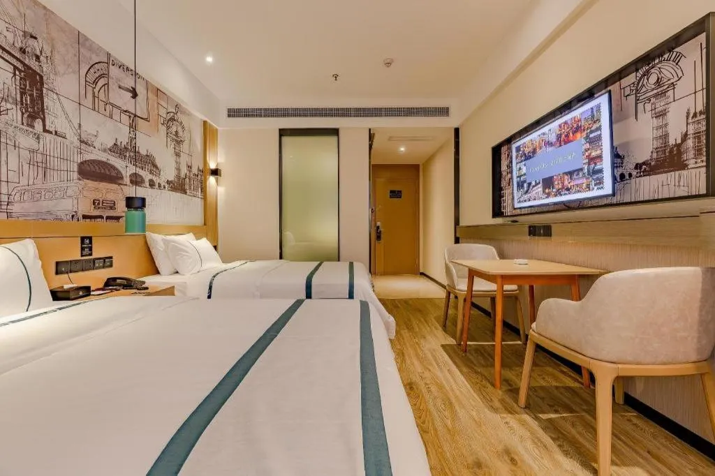 Bed in City Comfort Inn Chengdu Wenjiang Zhujiang Square Guanghua Park Metro Station