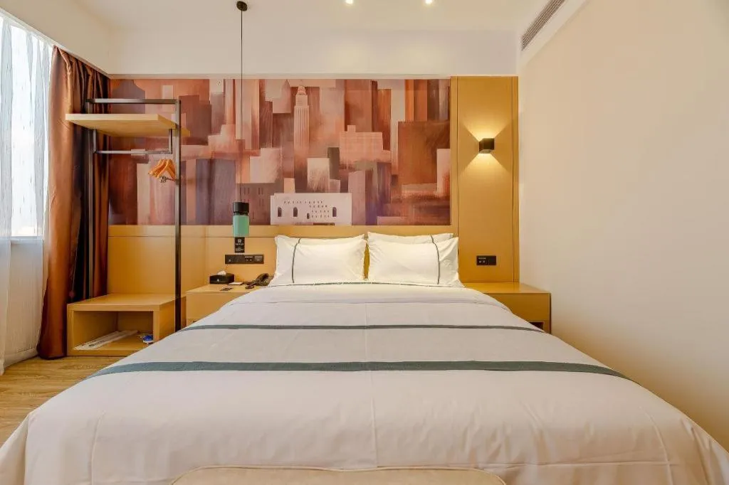 Bed in City Comfort Inn Chengdu Wenjiang Zhujiang Square Guanghua Park Metro Station