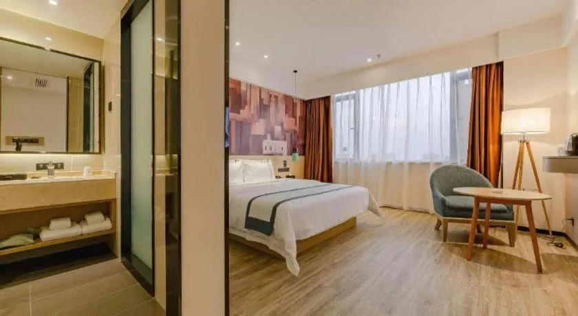 Bed in City Comfort Inn Chengdu Wenjiang Zhujiang Square Guanghua Park Metro Station