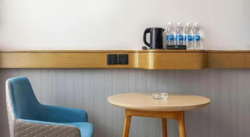 City Comfort Inn Chengdu Wenjiang Zhujiang Square Guanghua Park Metro Station