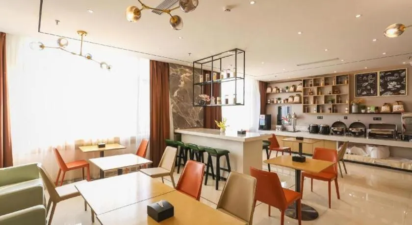 City Comfort Inn Chengdu Wenjiang Zhujiang Square Guanghua Park Metro Station