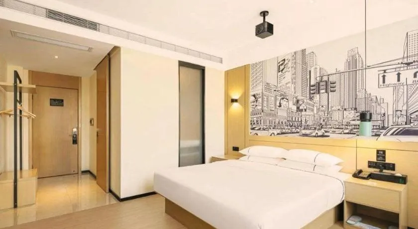 Bed in City Comfort Inn Chengdu Wenjiang Zhujiang Square Guanghua Park Metro Station