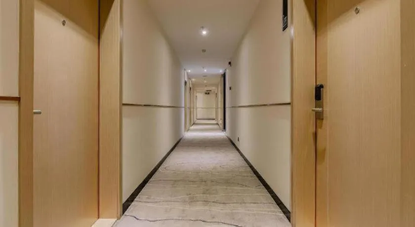 City Comfort Inn Chengdu Wenjiang Zhujiang Square Guanghua Park Metro Station