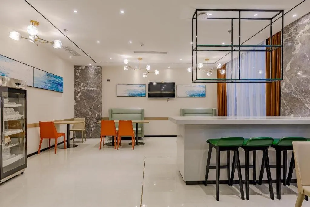 City Comfort Inn Chengdu Wenjiang Zhujiang Square Guanghua Park Metro Station