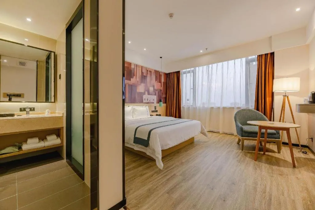 Bed in City Comfort Inn Chengdu Wenjiang Zhujiang Square Guanghua Park Metro Station