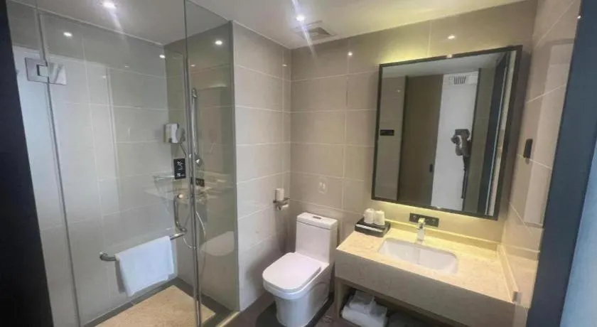 City Comfort Inn Chengdu Wenjiang Zhujiang Square Guanghua Park Metro Station