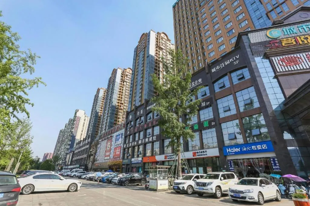 City Comfort Inn Chengdu Wenjiang Zhujiang Square Guanghua Park Metro Station