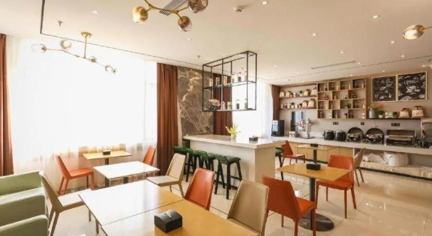 City Comfort Inn Chengdu Wenjiang Zhujiang Square Guanghua Park Metro Station