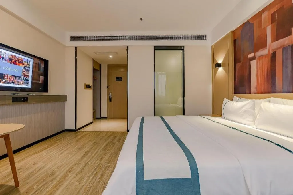 Bed in City Comfort Inn Chengdu Wenjiang Zhujiang Square Guanghua Park Metro Station