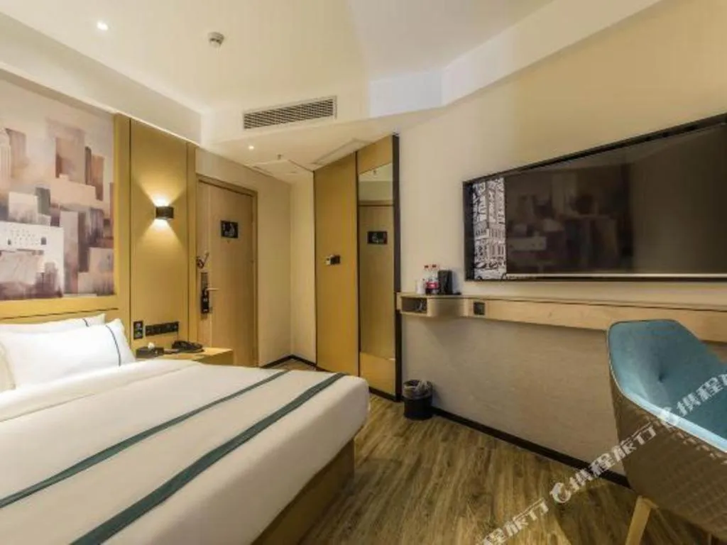 Bed in City Comfort Inn Liuzhou Liucheng