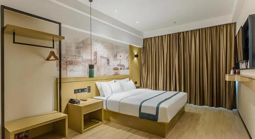 Bed in City Comfort Inn Liuzhou Liucheng