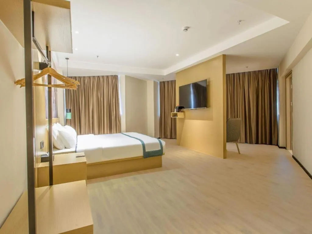 Bed in City Comfort Inn Liuzhou Liucheng