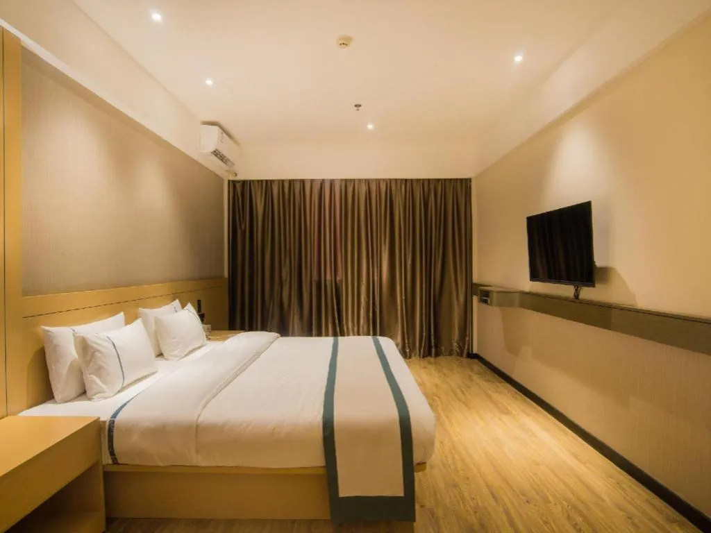 Bed in City Comfort Inn Liuzhou Longtan Park Ma'anshan Baiyun