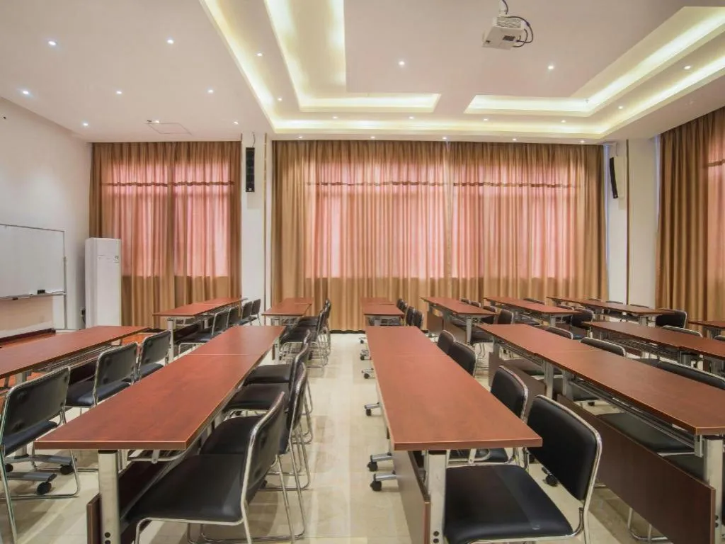 City Comfort Inn Liuzhou Longtan Park Ma'anshan Baiyun