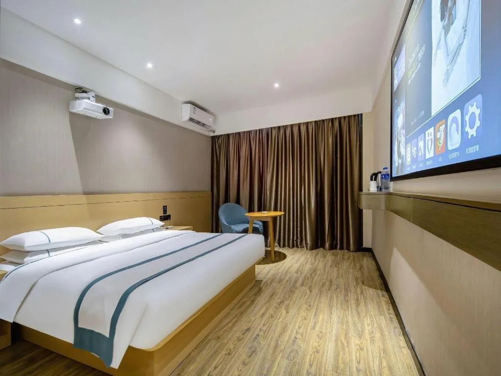 Bed in City Comfort Inn Liuzhou Longtan Park Ma'anshan Baiyun