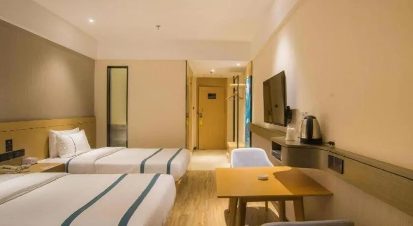 Bed in City Comfort Inn Liuzhou Longtan Park Ma'anshan Baiyun