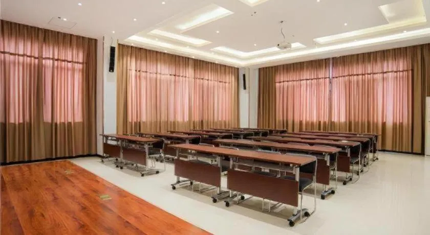 City Comfort Inn Liuzhou Longtan Park Ma'anshan Baiyun