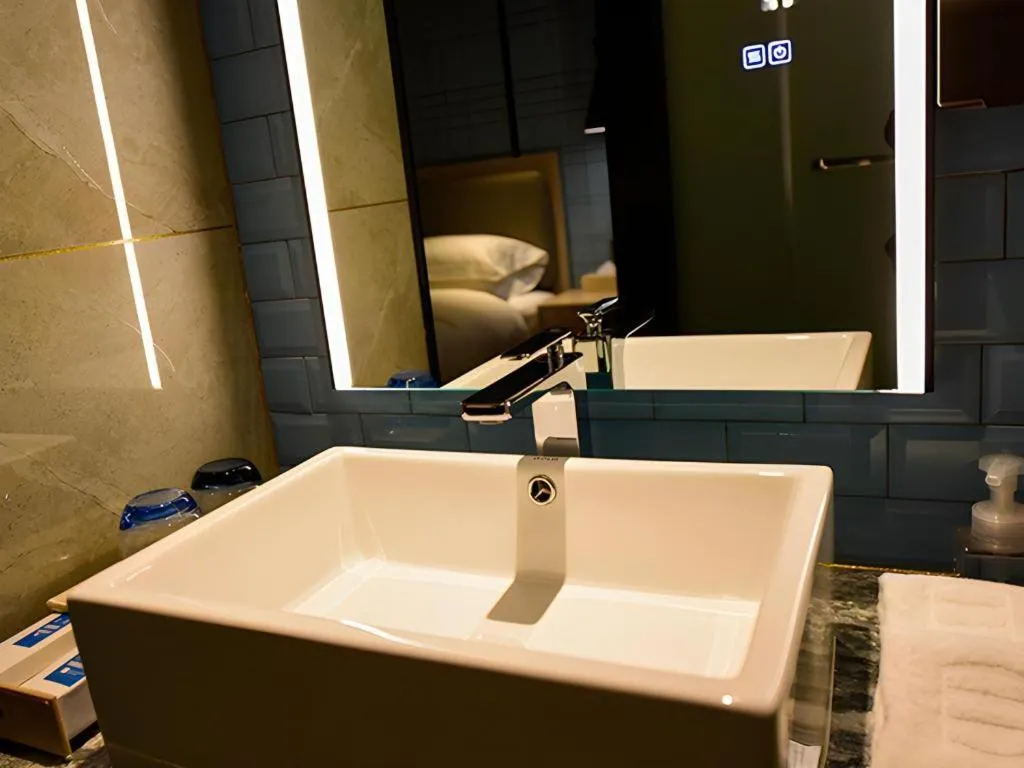 Echarm Hotel Kunming High-speed Railway South Station Chunrong Street Metro Station