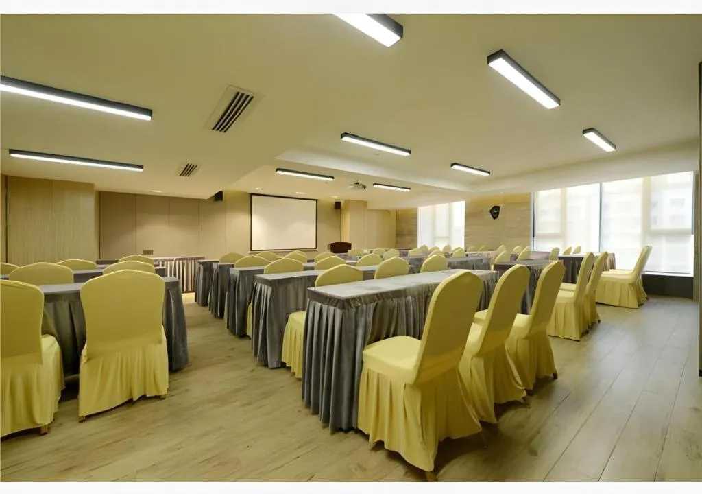 Echarm Hotel Guiyang Qianling Mountain