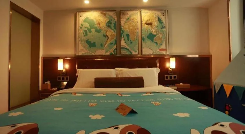 Bed in James Joyce Coffetel Guilin Railway Station Xiangbi Mountain Liangjiang Sihu Wharf