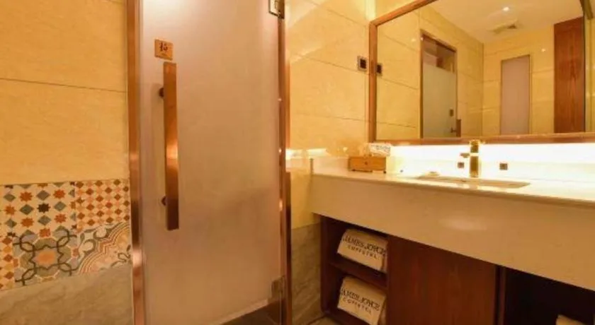 James Joyce Coffetel Guilin Railway Station Xiangbi Mountain Liangjiang Sihu Wharf